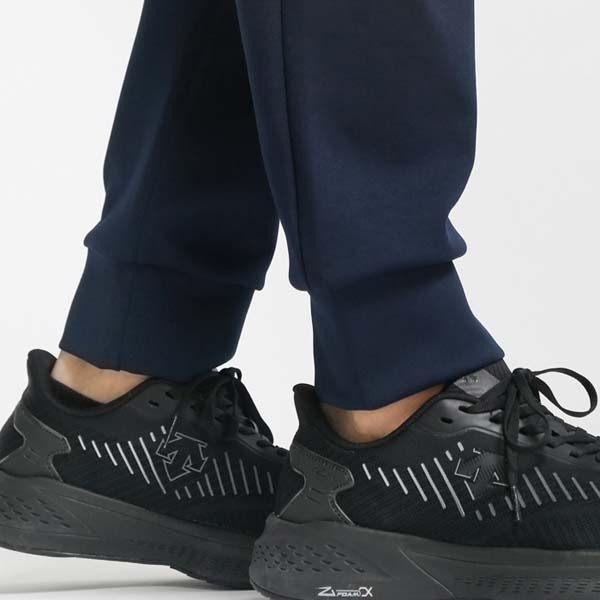 タグ付き HOKA ONE ONE ジョガーパンツ（洗濯機可/ストレッチ