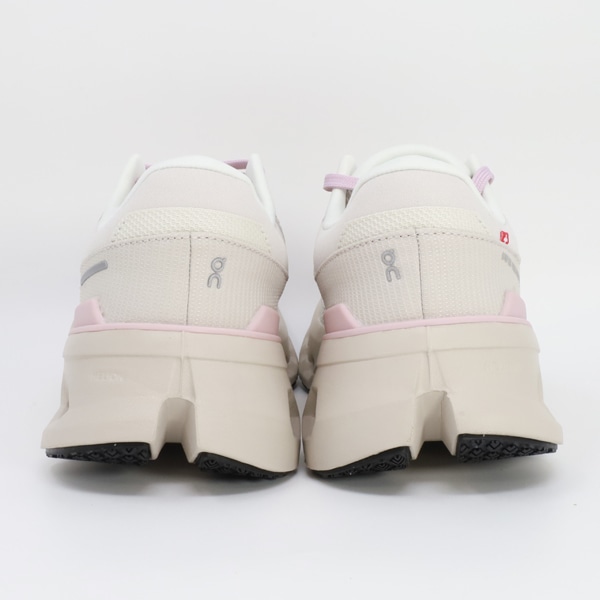 ランニング,ランニングシューズ(クッション・厚底),レディース