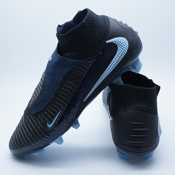 新品！未使用！Nike サッカーシューズ 黒 PHANTOMSN ナイキ（NIKE）ジュニアサッカースパイク 土用 ハードグラウンド