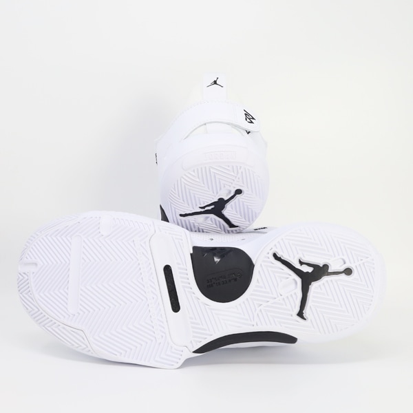 バスケットボールのジョーダン JORDAN バスケットボールシューズ