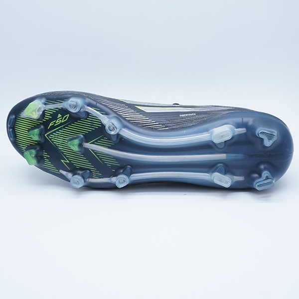 サッカー,サッカーシューズ,サッカースパイク,アディダス