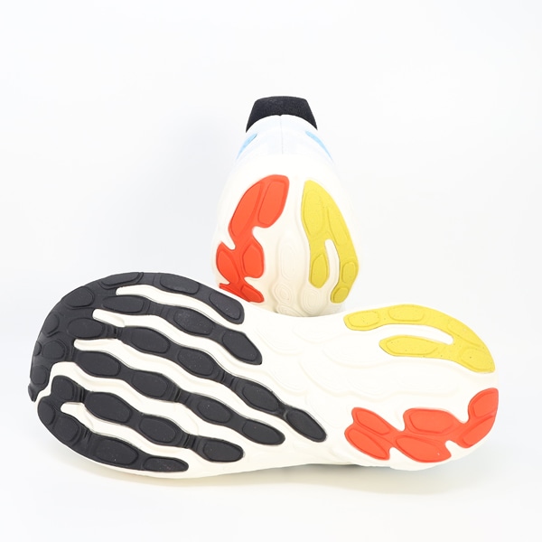 【未使用品】adidas スパイク 27.5cm ランニング,ランニングシューズ(クッション・厚底)のアディダス