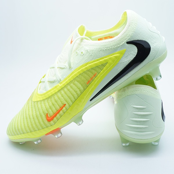 サッカー,サッカーシューズ,サッカースパイク,ナイキ サッカー