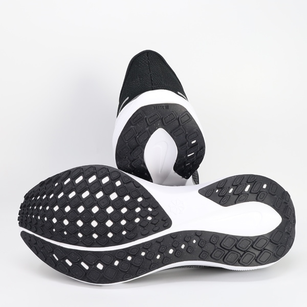 Nike ペガサス 41 ワイド FN4932-002　25㌢　箱付き ヨドバシ.com - ナイキ NIKE ペガサス 41 エクストラワイド