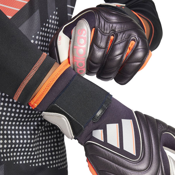 サッカー,キーパー用品,キーパーグローブ,アディダスの
