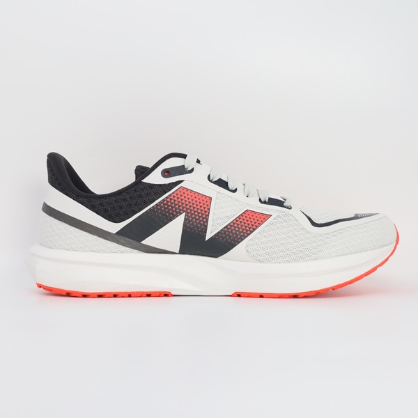 newbalance　ニューバランスランニングシューズ26.0cm FLASH newbalance ニューバランスランニングシューズ26.0cm FLASH 楽天