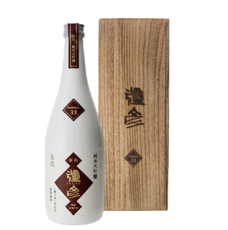 飲料・酒 彌彦愛國 純米吟醸 720ml 木箱入り
