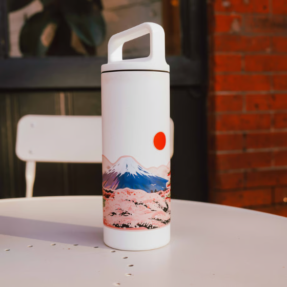 【Hydrascape】水筒、スノボー、パソコンなど様々な場所に張れるハイドラスケープステッカー【JAPAN】