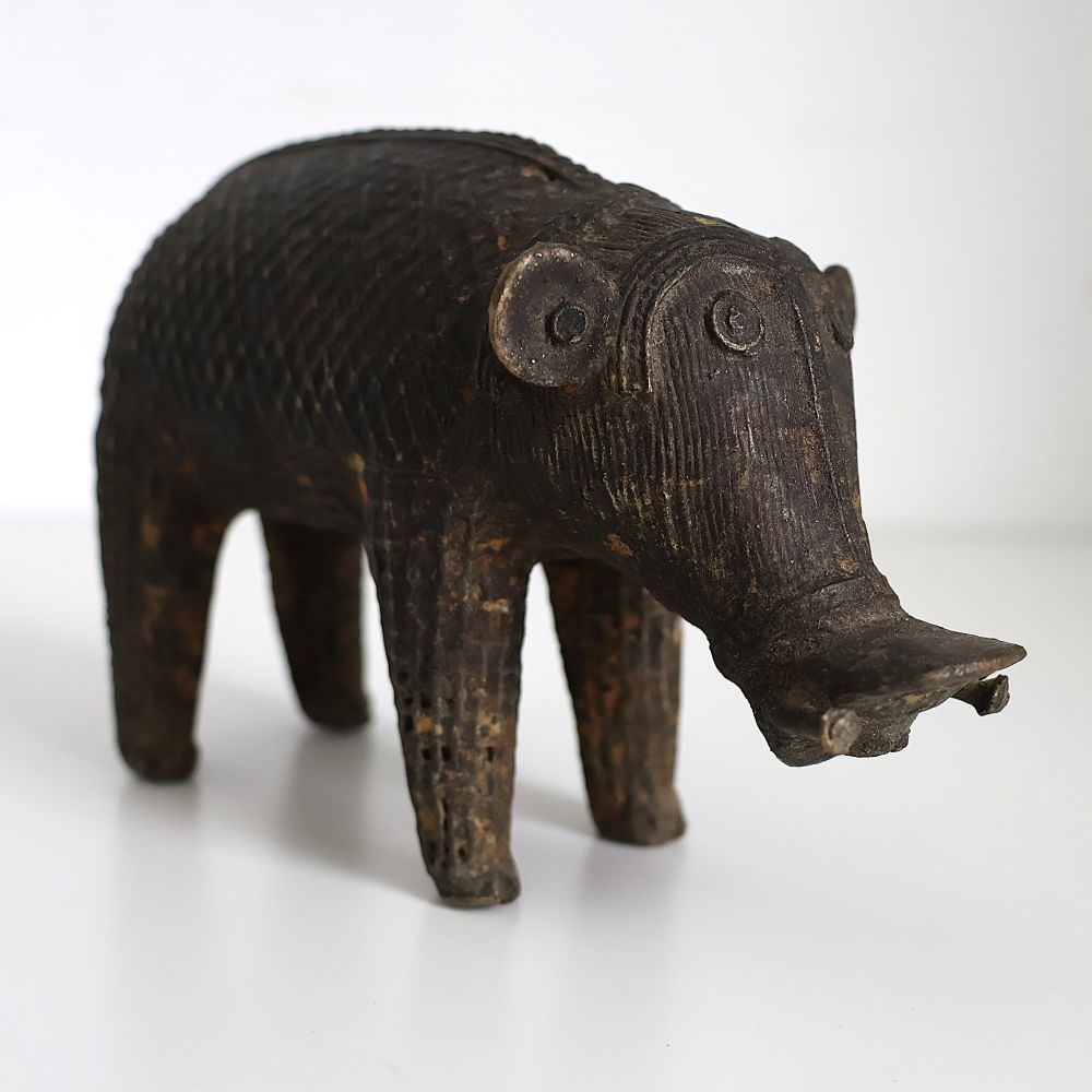 インド　古銅イノシシ置物
