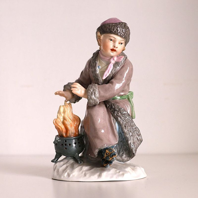 KPMベルリン 焚火と少年フィギュリン