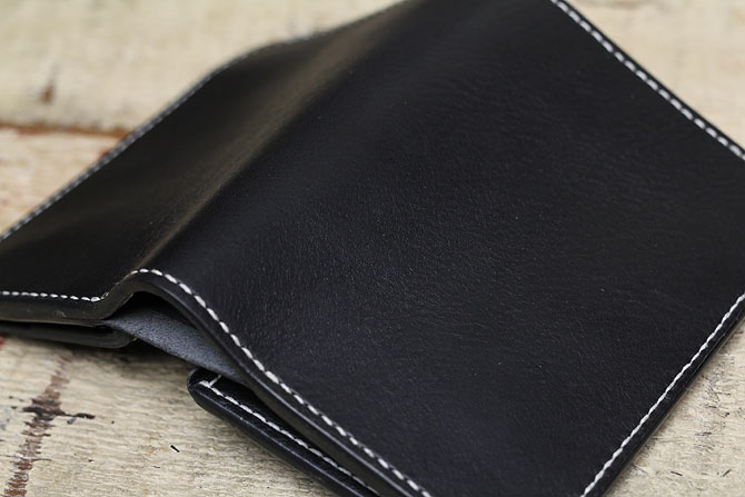 ブラック☆MiddleLeatherWalletミドルウォレット✮フラップ全縫い ブラック☆MiddleLeatherWalletミドルウォレット✮フラップ全縫い