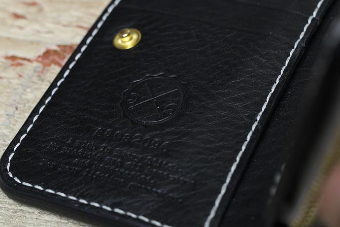 NEW YORK ブラックレザー ミドル財布 手縫い ミドルウォレット