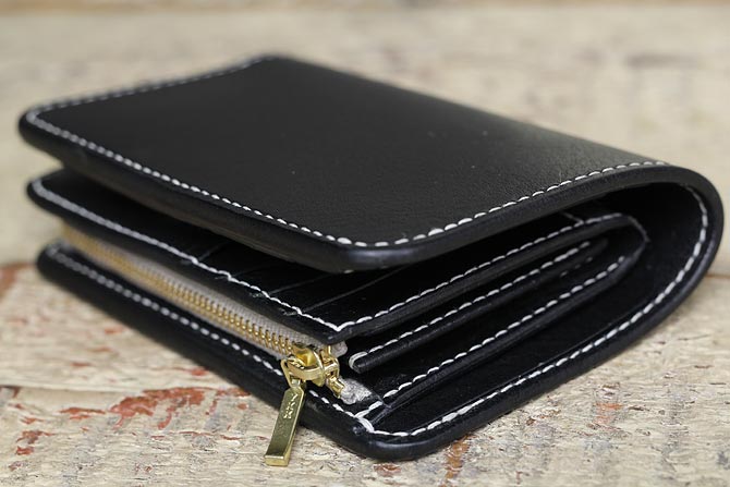 ブラック☆MiddleLeatherWalletミドルウォレット✮フラップ全