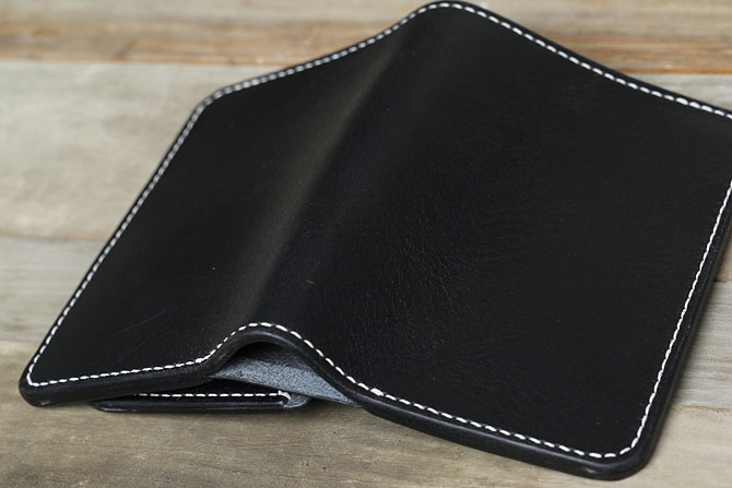 NEW YORK ブラックレザー ミドル財布 手縫い ミドルウォレット