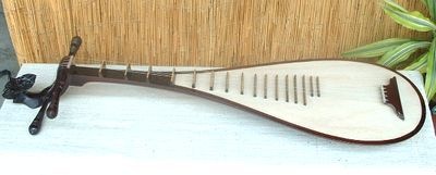 ベトナム民族楽器　螺鈿装飾　山水人物文　ダンバウ　撥弦楽器　M　R8440H ベトナム民族楽器 螺鈿装飾 山水人物文 ダンバウ 撥弦楽器 M R8440H