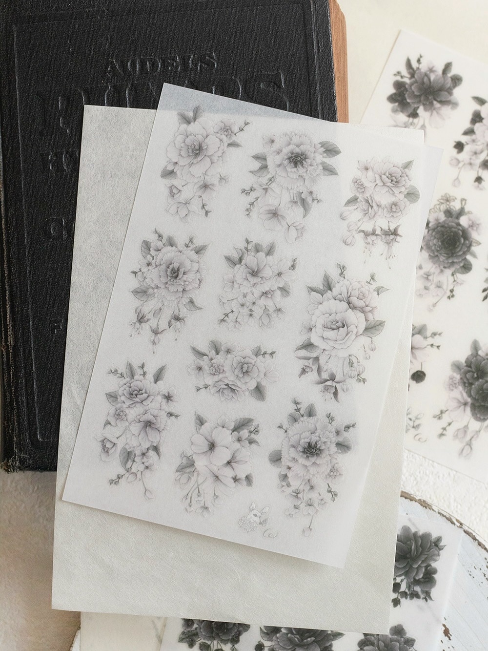 [樂意Loidesign] 黑白海棠 Black & White Begonia 転写シール(3種類各1枚入)