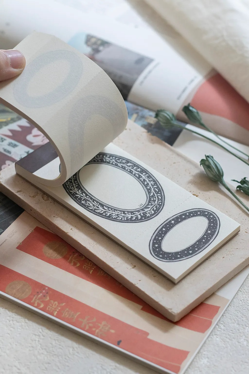 [樂意Loidesign] 冬日花園 - 新版 星星葉 コラージュ ラベルブック(2種類各50枚入)