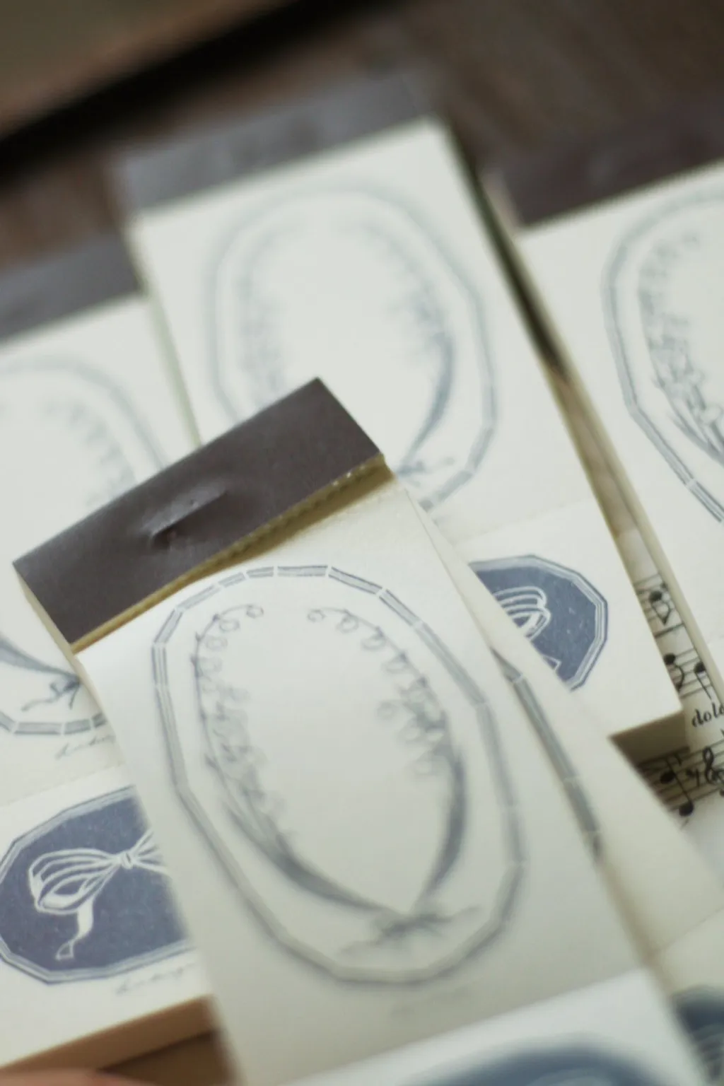 [樂意Loidesign] 採集鈴蘭 Collecting Lily of the Valley コラージュ ラベルブック(各50枚入)