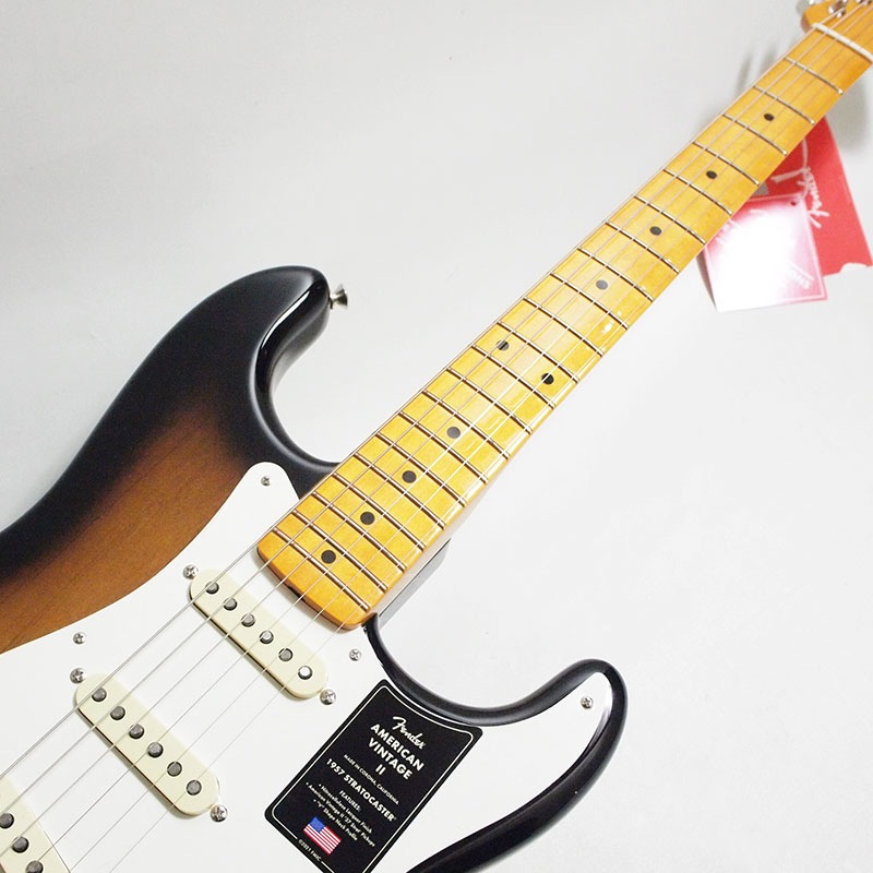 Fender American Vintage II 1957 Stratocaster Maple Fingerboard 2