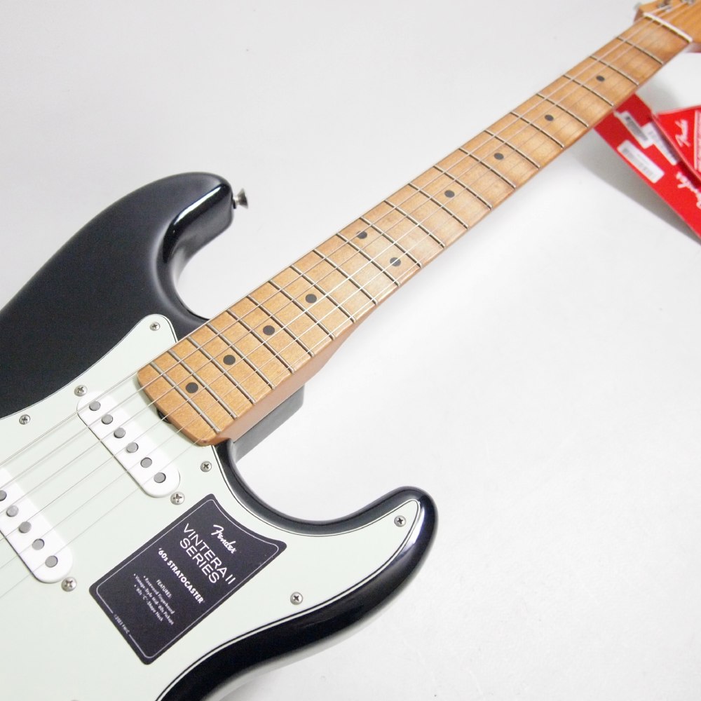 Fender Limited Edition Vintera II Road Worn '60s Stratocaster, Maple Fingerboard, Black 3.40kg�ҥե��������