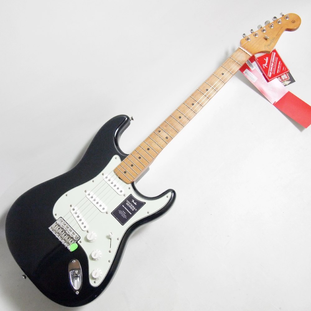 Fender Limited Edition Vintera II Road Worn '60s Stratocaster, Maple Fingerboard, Black 3.40kg�ҥե��������
