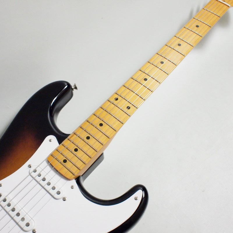 Fender 70th Anniversary American Vintage II 1954 Stratocaster, Maple Fingerboard, 2-Color Sunburst�ҥե������USA 3.73kg��