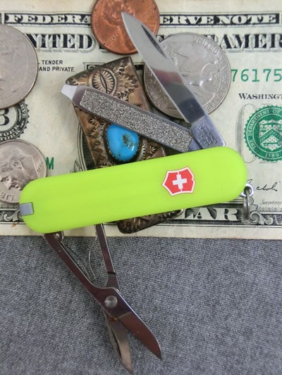VICTORINOX ヴィクトリノックス　震災対策に スティルグロウ　StayGlow　　蓄光モデル　クラシック 【あす楽対応】【メール便発送可能】【楽ギフ_包装】