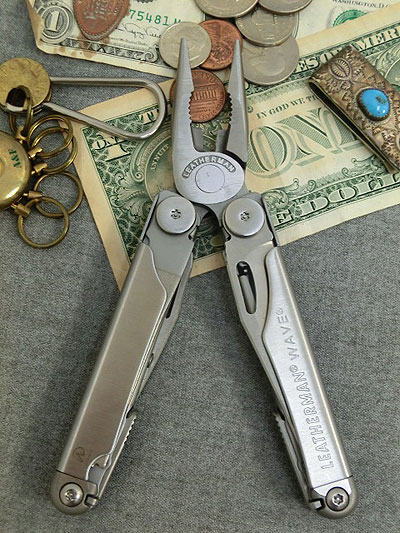 LEATHERMAN　レザーマン【SALE】　震災対策に　国内正規品　世界中で愛用　ウェーブ 　WAVE 　革ケース付きナイロンケース　USA製 25年品質保証【送料無料】【あす楽対応】