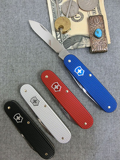 VICTORINOX ヴィクトリノックス カデット 限定カラーズコレクション 革ケース付き 専用BOX入り アルミハンドル ポケットナイフ