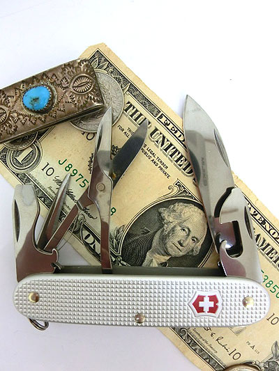 VICTORINOX ヴィクトリノックス パイオニア X シルバー 手のひらに収まる大きさ マルチツーツ 震災対策に