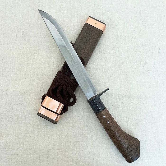 松本正忠作 名工オリジナル鍛造剣ナタ　細身剣ナタ210MM 先フ型ストレート 塗り仕様 南国土佐鍛冶　 青紙鍛造剣鉈 