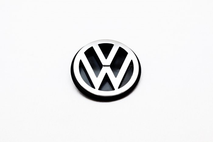 【純正品】 リアエンブレム T3 VANAGON(ヴァナゴン)（80～92年）