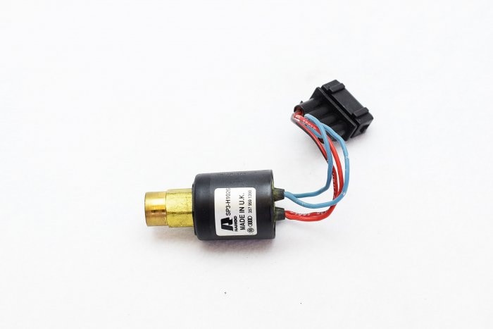 【純正品】 エアコンハイロープレッシャースイッチ T3 VANAGON(ヴァナゴン)（85～92年）