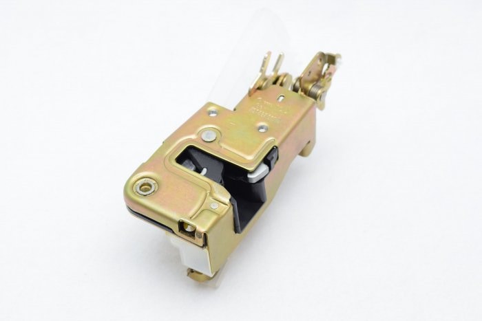 【純正品】 フロントドアロック 左ハンドル車用 「左側」 T4 VANAGON(ヴァナゴン)