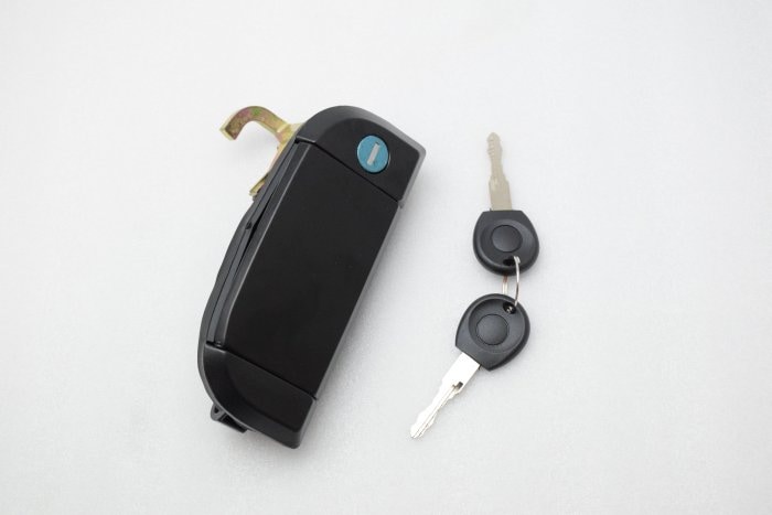 フロントドア アウタ－ハンドル 「左」 T4 VANAGON(ヴァナゴン)（91～04年）