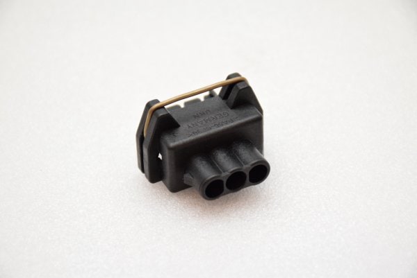 【純正品】 カプラーハウジング3ピン（91～04年）