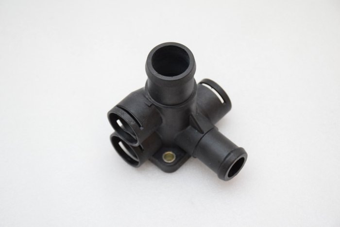 【純正品】 ウォーターフランジ　Golf Mk2（89～92年）