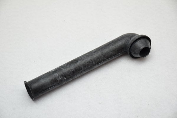 【純正品】 ヒーターコアボックスドレンホース Golf Cabriolet（84～93年）