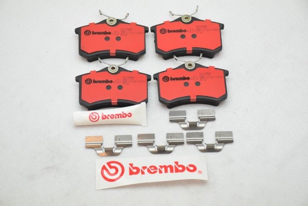 BREMBO リアブレーキパッド GOLF2 GTI (84～99年)