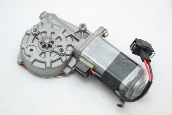 【純正品】 パワーウインドウモーター（左） Golf Cabriolet（84～93年）