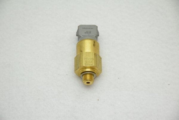 【純正品】 パワステオイルプレッシャースイッチ T4（VANAGON) /Golf（90～92年）