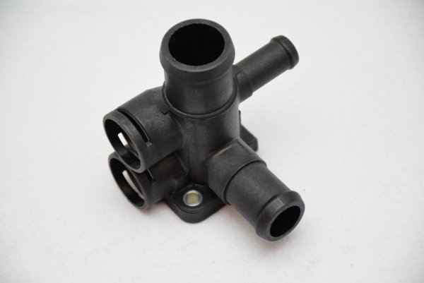 【取寄商品】 MEYLE クーラントフランジ Golf（89~92年）