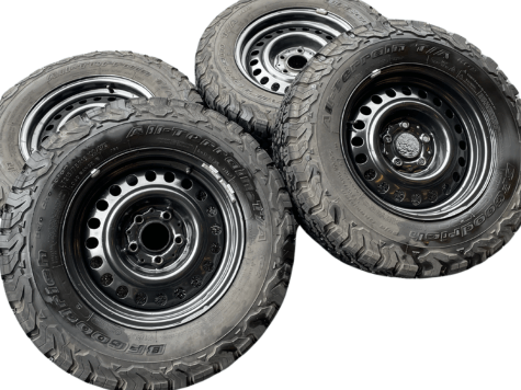 中古品 ブラックスチールホイール 「4本セット/タイヤ付き」 215/75R15 T3/T4用
