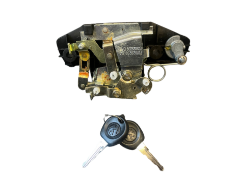 【純正品】リアゲートフラップロック(キー付き)  T4 VANAGON(ヴァナゴン)（91～04年）