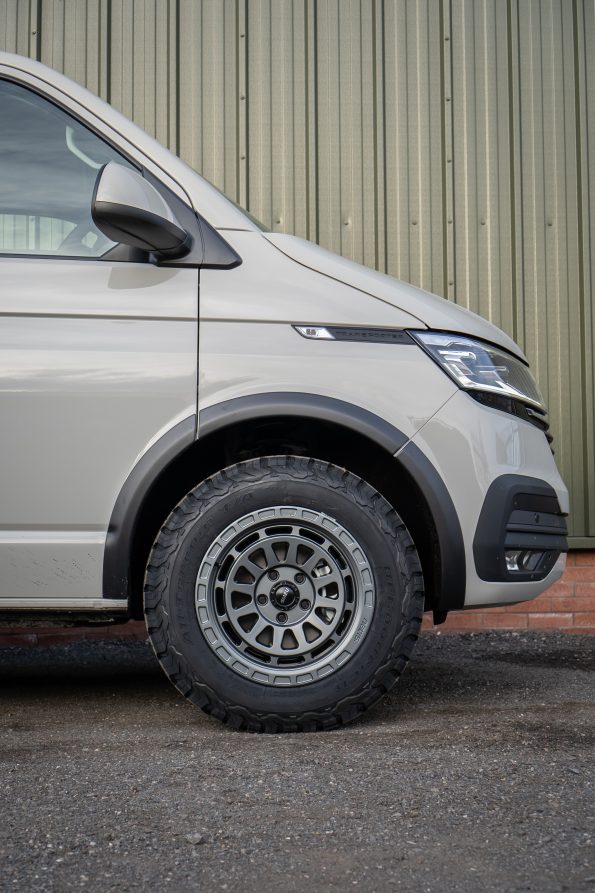 【取寄商品】 Navis ナビス Gelida-AT アルミホイール 8.5J 5×120 「17インチ/アンスラサイト」 T5/T6/T6.1