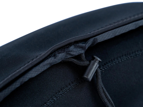 The Neopreneフロントシートカバー