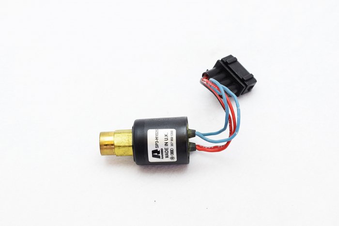 【純正品】 エアコンハイロープレッシャースイッチ T3 VANAGON(ヴァナゴン)（85～92年）