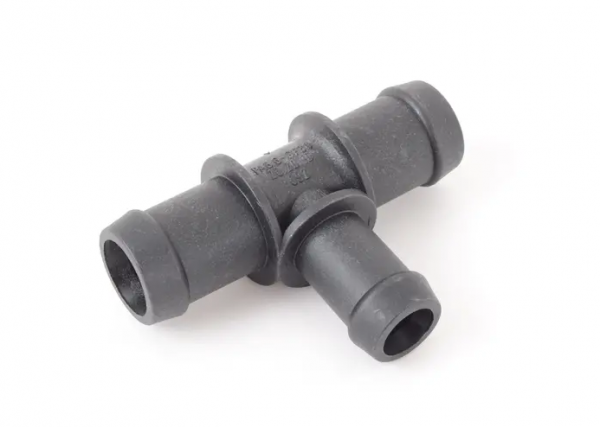 【純正品】 Tピース 「ウォーターポンプ」 Golf （98～17年）