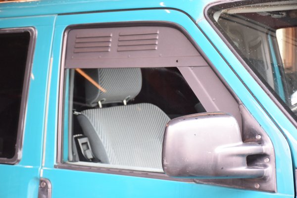 ウインドウエアベント（ペア）T4 1990～2003年