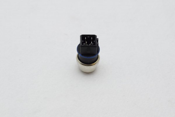 【純正品】 水温センサー4ピン 「黒/青」 T4 VANAGON(ヴァナゴン)